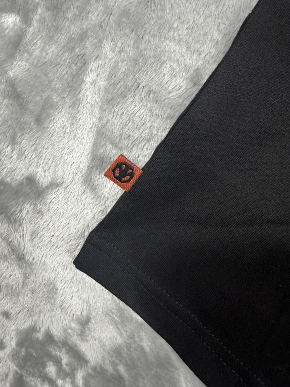 New Guess X Babylon Shirt Men's Large Black Checker Logo Graphic Tee Streetwear - Picture 10 of 14